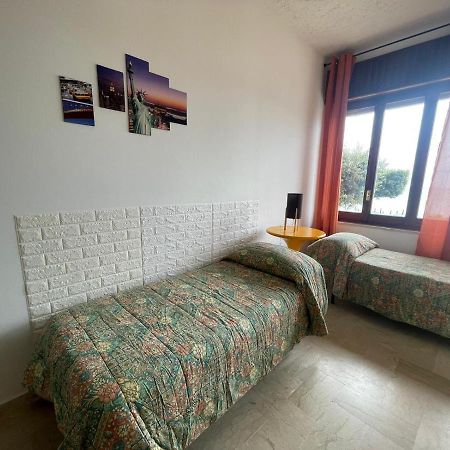 La Finestra Sul Mare B&B Crotone Luaran gambar