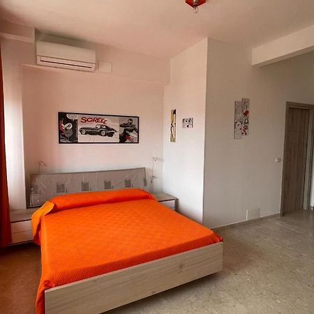 La Finestra Sul Mare B&B Crotone Luaran gambar