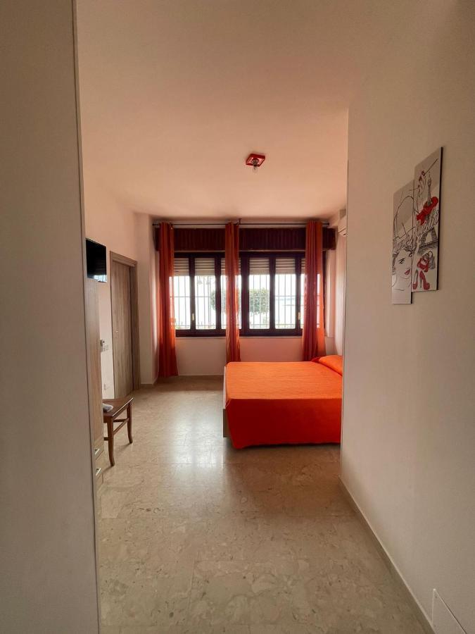 La Finestra Sul Mare B&B Crotone Luaran gambar