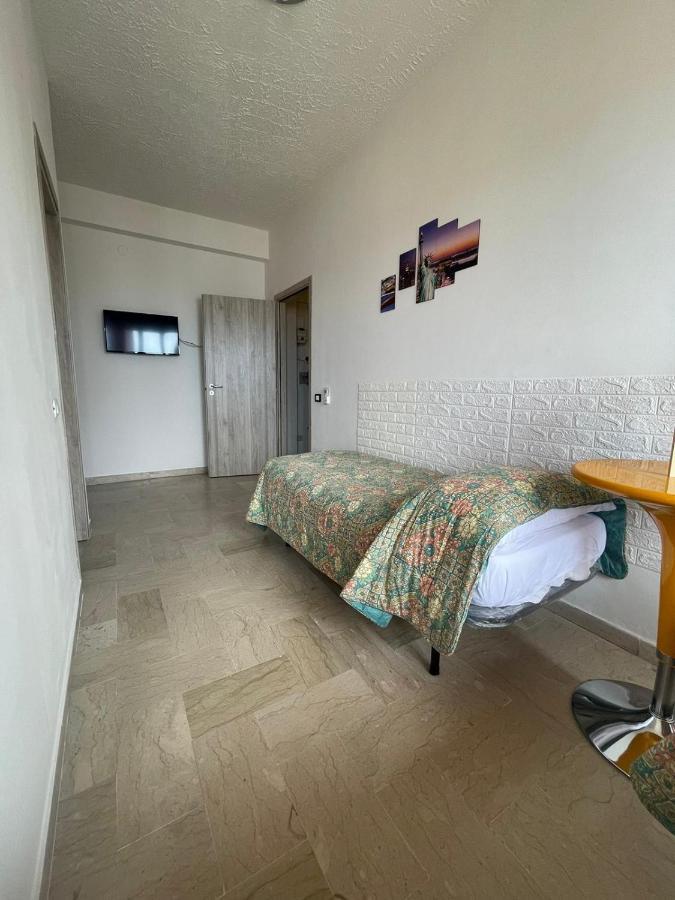 La Finestra Sul Mare B&B Crotone Luaran gambar