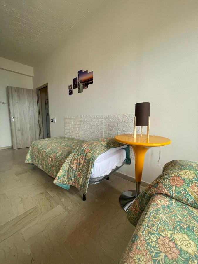 La Finestra Sul Mare B&B Crotone Luaran gambar
