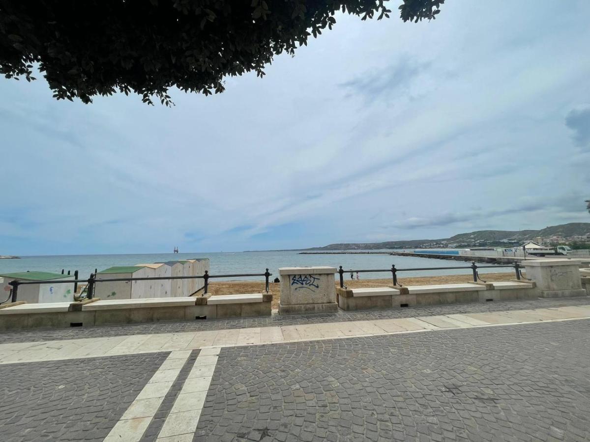 La Finestra Sul Mare B&B Crotone Luaran gambar