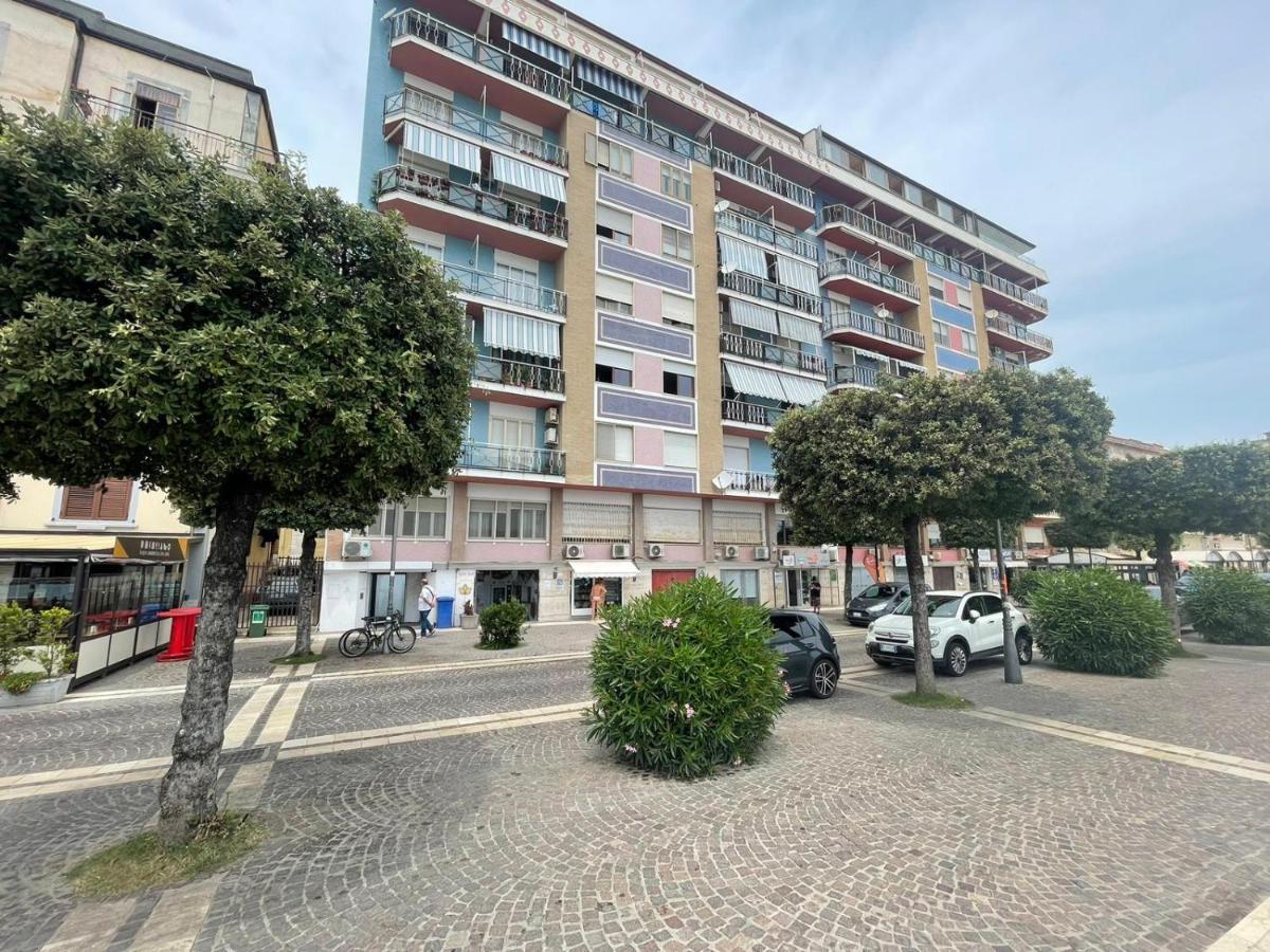 La Finestra Sul Mare B&B Crotone Luaran gambar